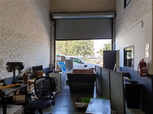 97 m² Industrial space in City Deep