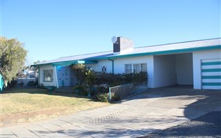 3 Bedroom House in De Aar