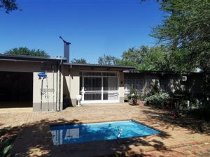 4 Bed House in Roodeplaat