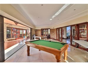 5 Bed House in Meyersdal