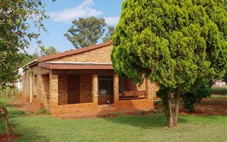 1.7 ha Farm in Tarlton