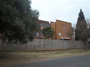 2 Bed Apartment in Vanderbijlpark Central