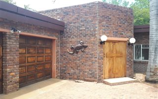 4 Bedroom House in Phalaborwa
