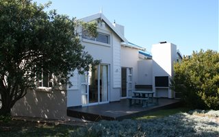 2 Bedroom House in Pinnacle Point Golf Estate
