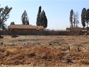 1027 m² Land available in Meyerton Park