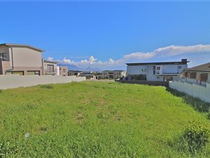 586 m² Land available in Baronetcy Estate