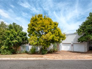 5 Bedroom House in Durbanville Hills
