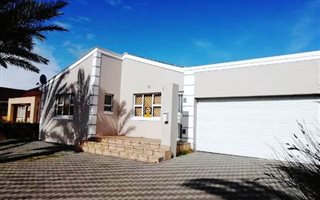 4 Bedroom House in Belhar