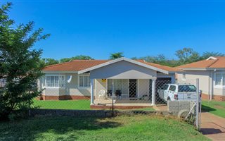 3 Bedroom Simplex in Lincoln Meade
