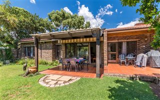 3 Bedroom Simplex in Fourways