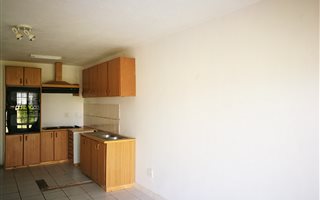 2 Bedroom Flat in Arboretum