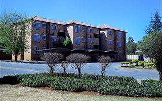2 Bedroom Apartment in Lyttelton Manor