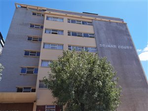 2 Bed Flat in Krugersdorp Central