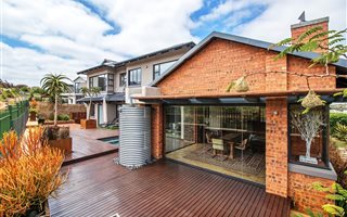 4 Bedroom House in Sterrewag