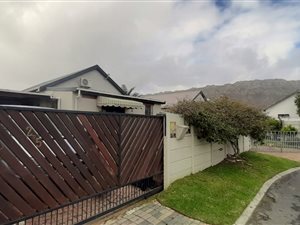 3 Bed House in Admirals Park