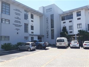 48 m² Commercial space in Somerset West Central
