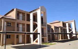 2 Bedroom Apartment in Van Der Hoff Park
