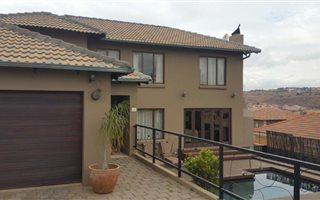 4 Bedroom House in Rangeview