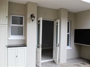 1 Bed Apartment in Nooitgedacht Estate