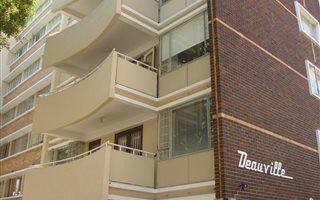 2 Bedroom Apartment in Sea Point