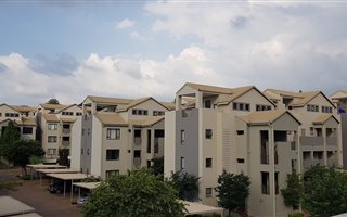 2 Bedroom Apartment in Bryanston