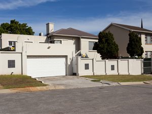 3 Bed House in Perridgevale