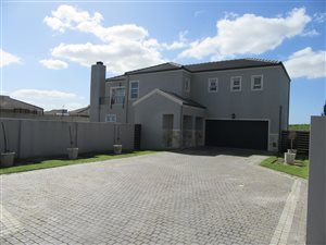 4 Bed House in Uitzicht