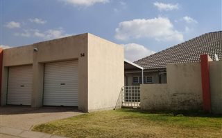 3 Bedroom Townhouse in Highveld Park
