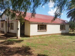 5.1 ha Smallholding in Northdene