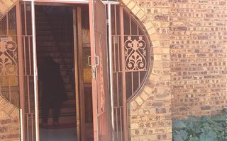 5 Bedroom House in Mohadin