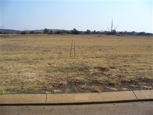 1003 m² Land available in Waterlake Farm