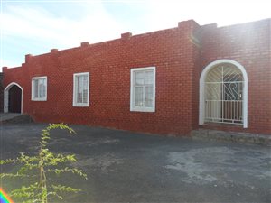 3 Bed House in Kroonvale