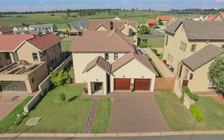 4 Bedroom House in Brooklands