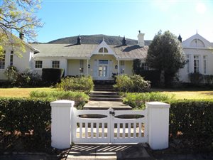 6 Bed House in Somerset East