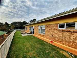 3 Bed Townhouse in Uvongo