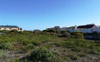 595 m² Land available in Perlemoenbaai