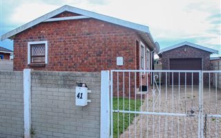 3 Bedroom House in Fairview