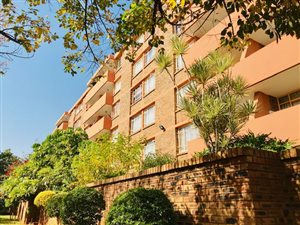 3 Bed Apartment in Sinoville