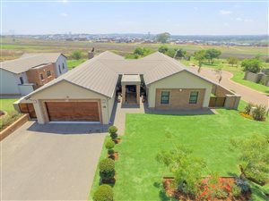 House in Midstream Estate
