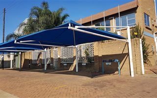 1900 m² Industrial space in Roodekop