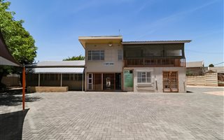 400 m² Retail Space in Edendale