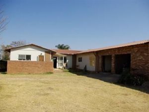 8.5 ha Farm in Rietfontein