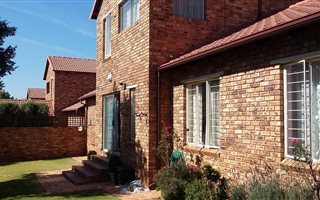 3 Bedroom Townhouse in Sundowner