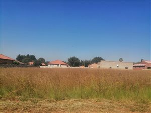 1327 m² Land available in Bergsig