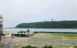 1 Bedroom Flat in Point Waterfront