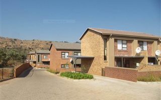 3 Bedroom Duplex in Helderkruin