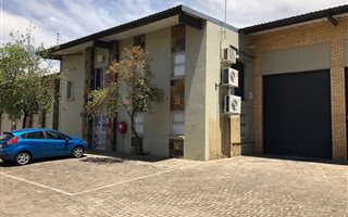 669 m² Industrial space in Eastgate