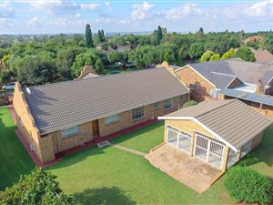 3 Bed House in Aerorand