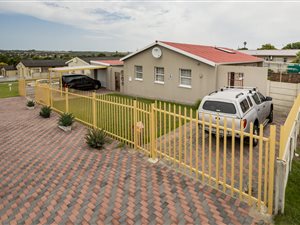 3 Bedroom House in Van Der Stel