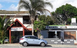 250 m² Commercial space in Hartenbos